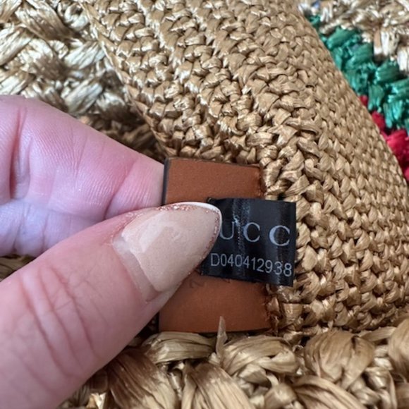 GUCCI Gold Raffia interlock Tote - Picture 12 of 13